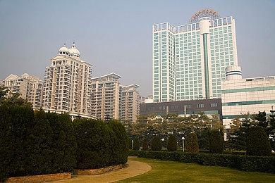 《地平线：西部禁域》全新预告 主角在“神殿漫步”